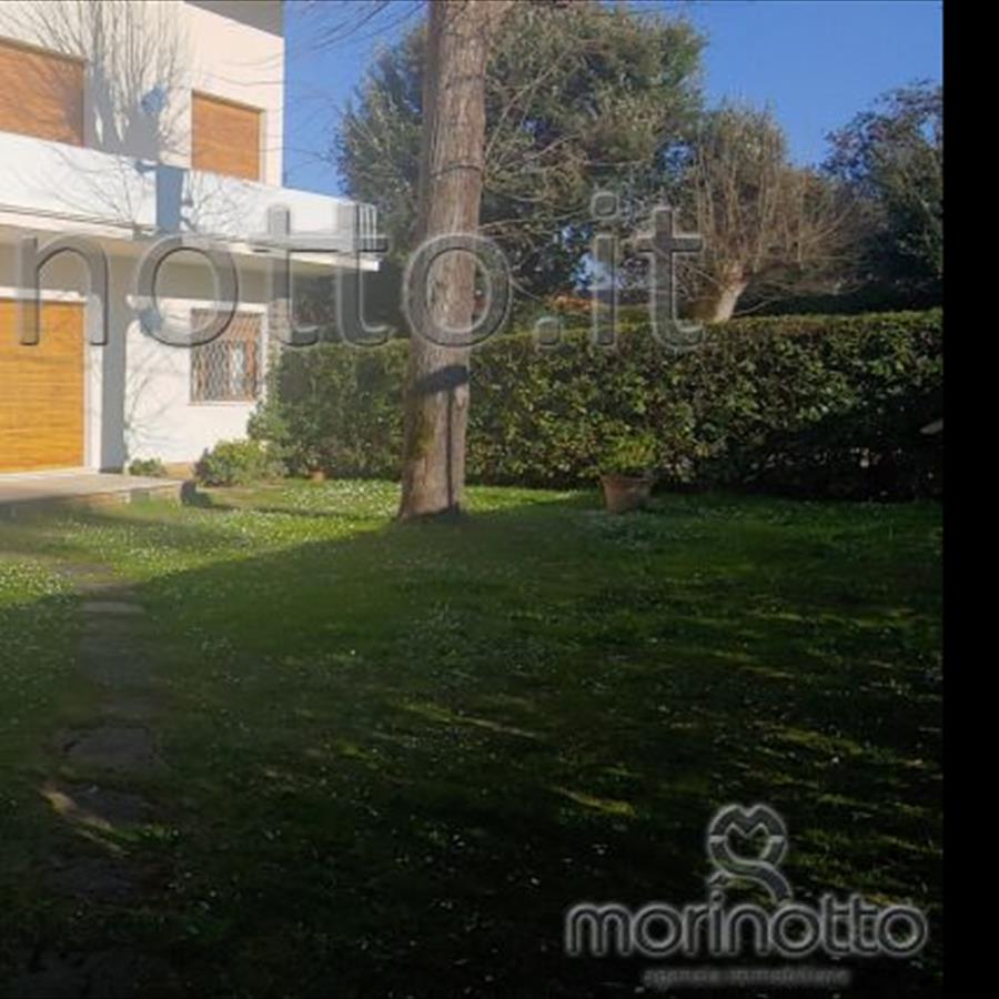 Semi-detached Forte dei Marmi