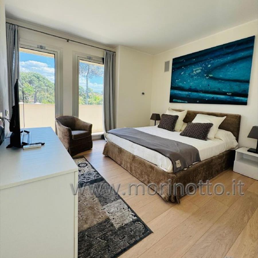 Bifamiliare forte dei marmi
