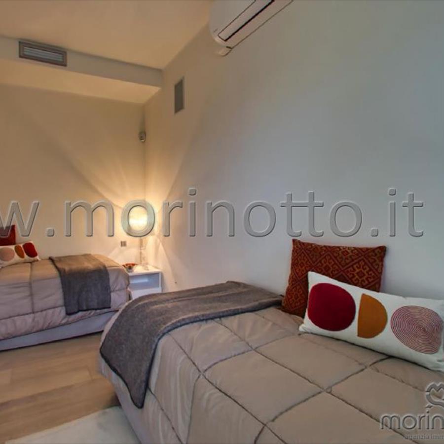 Bifamiliare forte dei marmi