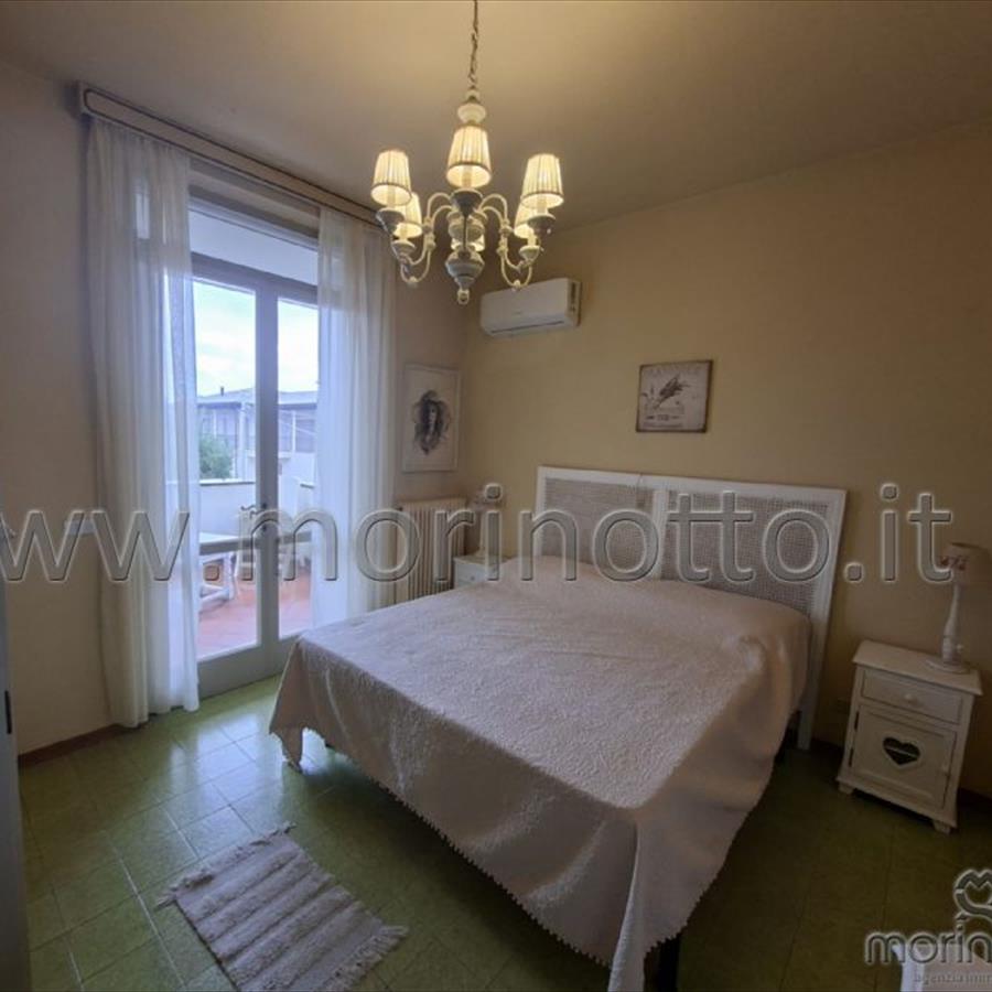 Bifamiliare forte dei marmi