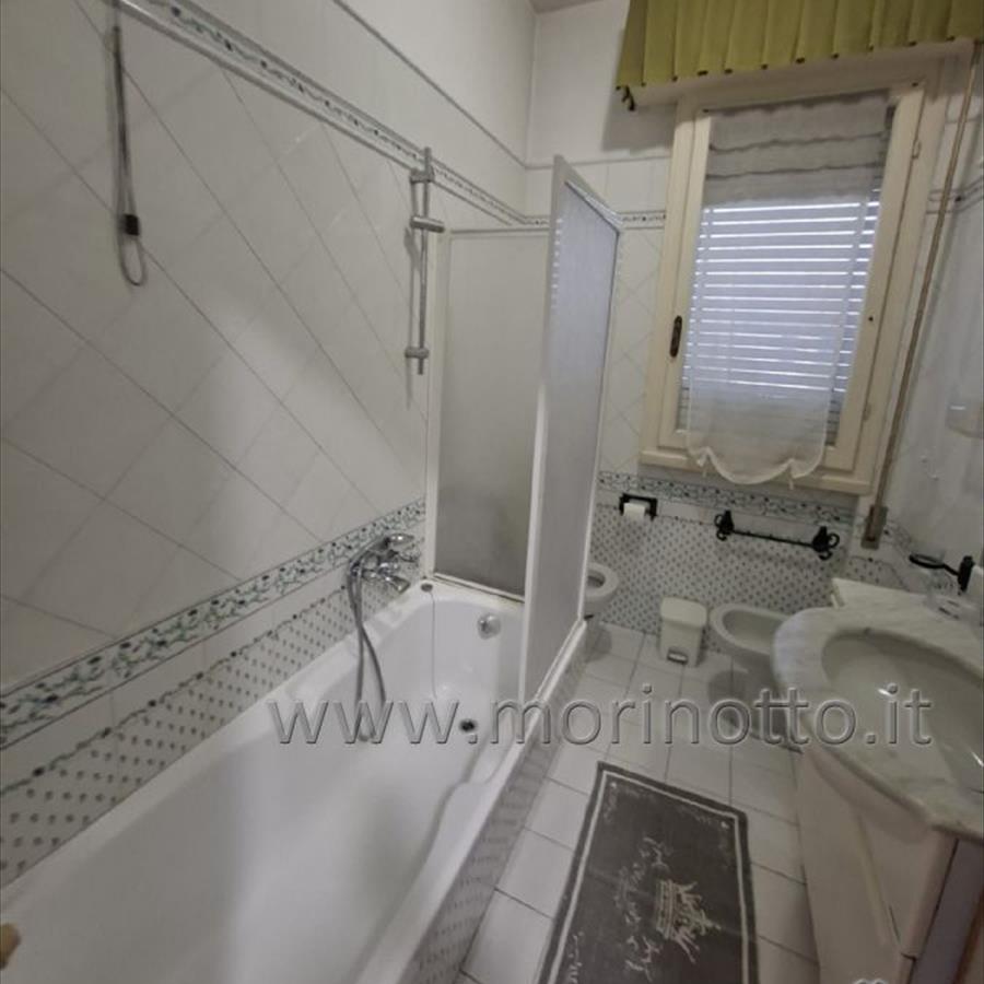 Bifamiliare forte dei marmi