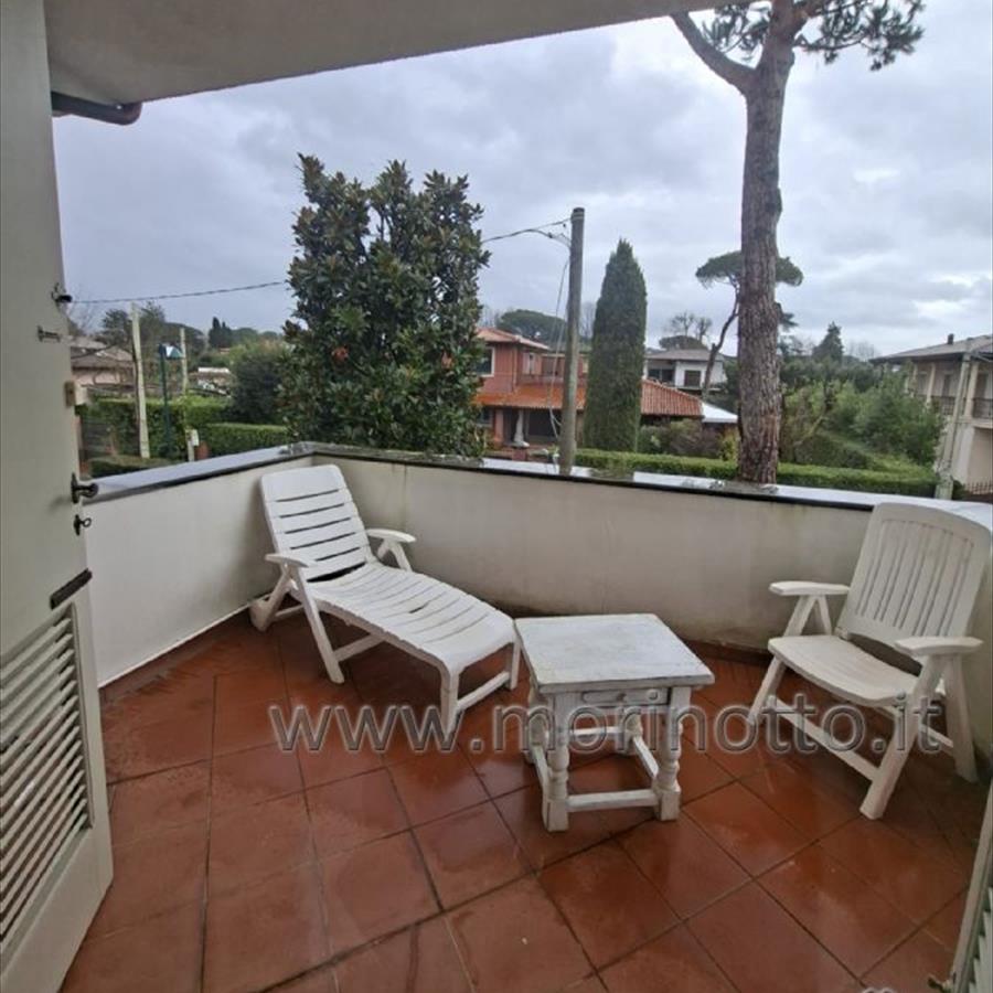 Bifamiliare forte dei marmi