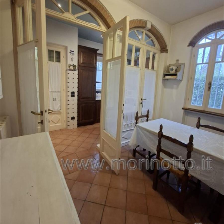 Bifamiliare forte dei marmi