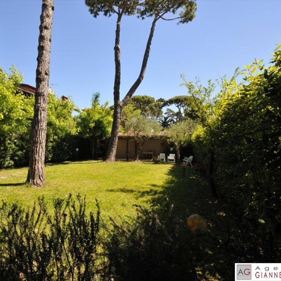 Semi-detached Forte dei Marmi 