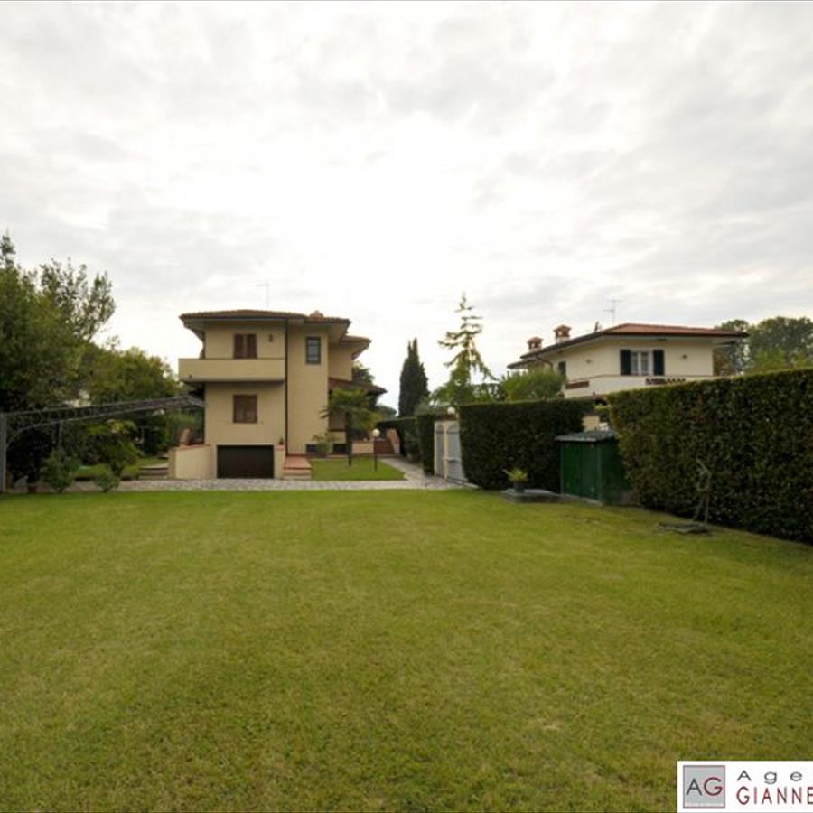 Villa forte dei marmi 