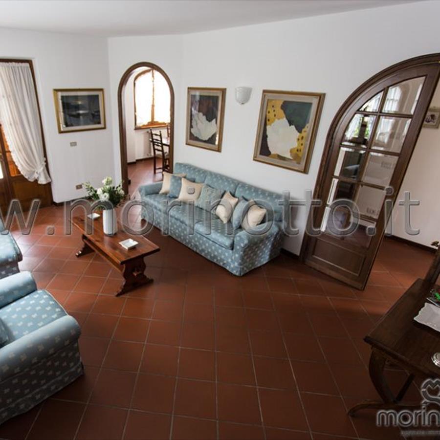 Bifamiliare forte dei marmi