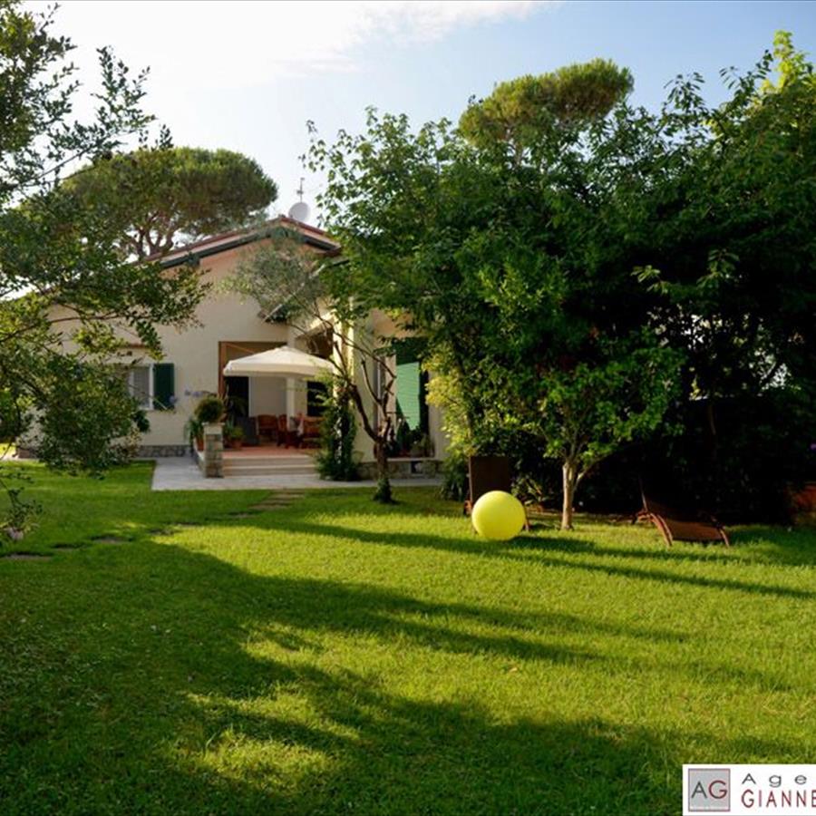 Villa forte dei marmi